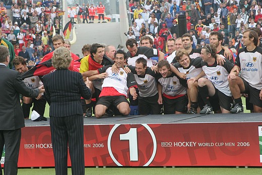 © Herbert Bohlscheid (www.sportfoto.tv) / Wolfgang Quednau (www.hockeyimage.net)